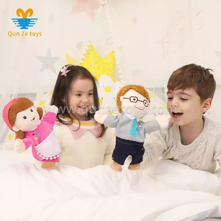 Amazon hot selling children educational family human hand puppets cheap plush pu