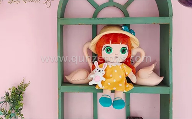 FASHION DOLL
