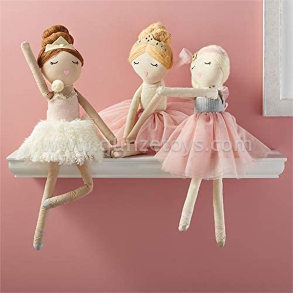 FASHION DOLL