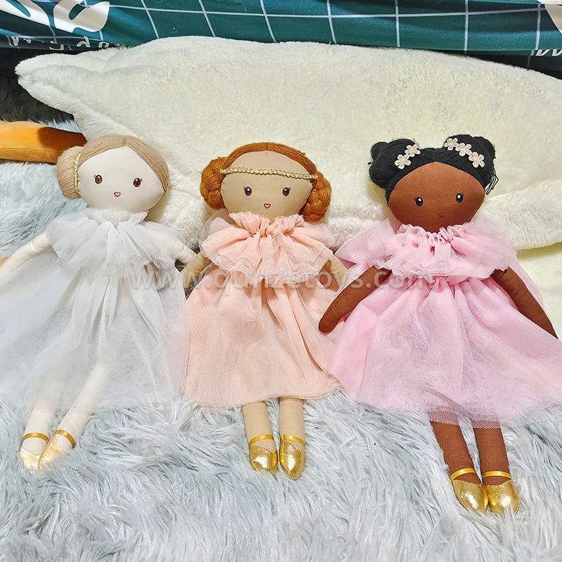 FASHION DOLL