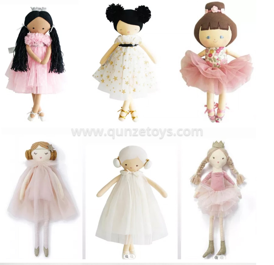 Fashion dolls